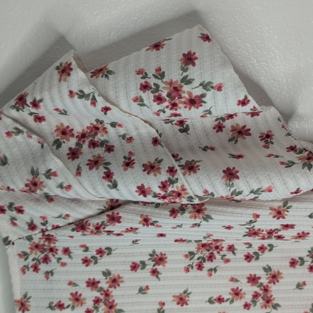 BiBi Floral Ruffle Sleeve Blouse - Picture 6 of 8